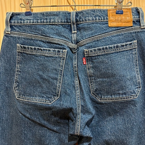 Levi’s Wedgie Straight Jeans - Picture 9 of 13